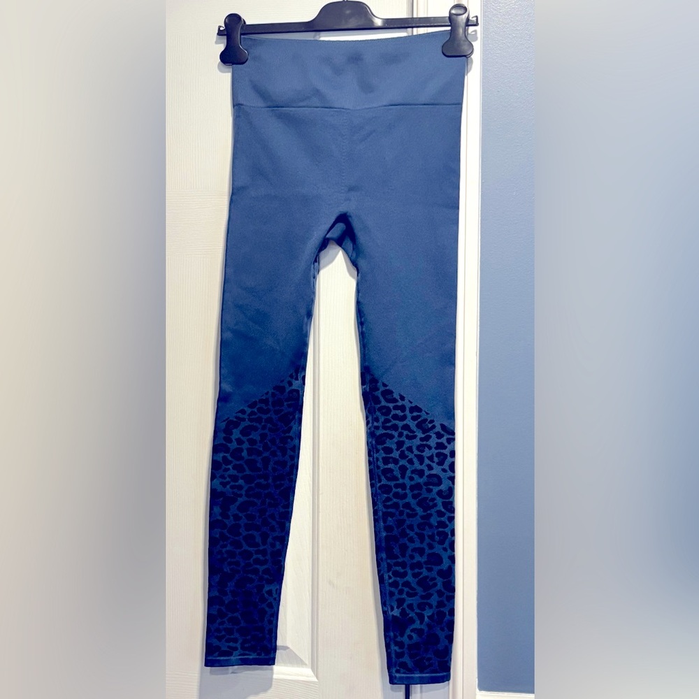 Justfab leggings size S blue with black leopard print at the bottom